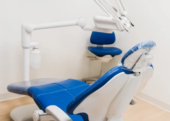 Side view of the A-dec 500 dental chair at Scioto Smile Studio, highlighting ergonomic design and integrated technology